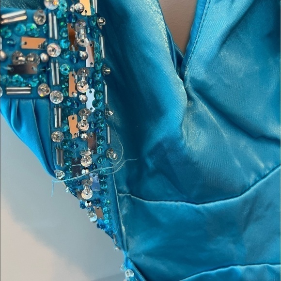 Jaaz Couture Prom Gown - Picture 5 of 16